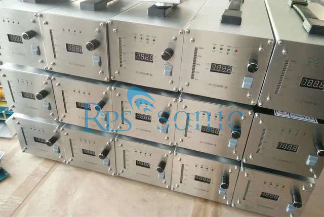 G&eacute;n&eacute;rateur ultrasonique num&eacute;rique pour Machine de d&eacute;coupe/soudage/scellage par ultrasons