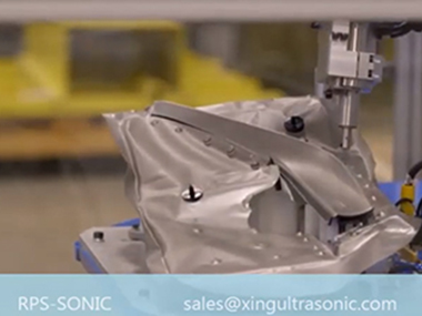 ultrasonic cutting Automotive interior on robot.jpg