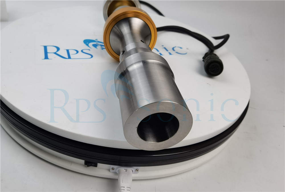 Echipament de sudare cu ultrasunete 20Khz 1000W pentru sudarea și etanșarea capacului 